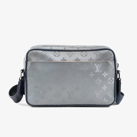 Louis Vuitton 2018 Monogram Satellite Alpha Crossbody Bag - Picture 4 of 14